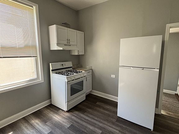 3rd image of 1446 S Karlov Ave #2
