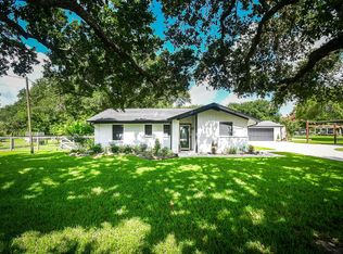 16902 Berry Rd, Pearland, TX 77584