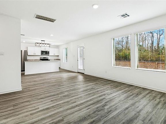 4th image of 443 Pretty Acres Ave