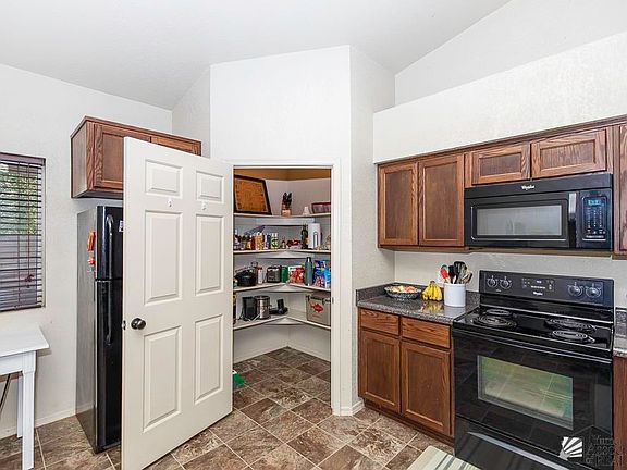 3rd image of 3059 S Brand Lee Way