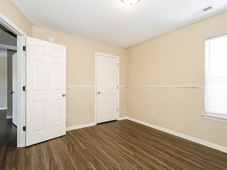 5012 Saint Charles Dr — Photo 10