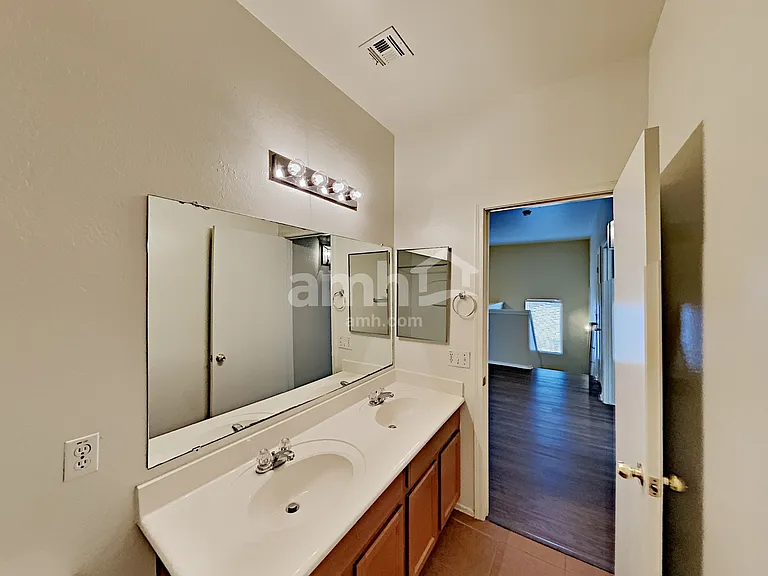 15421 N 169th Ln — Photo 23