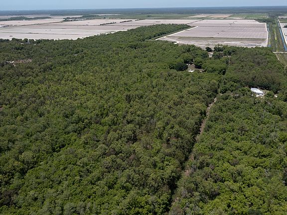 4th image of Lager Ln