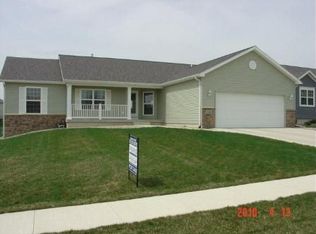 1801 Quail Run Ln, Cedar Falls, IA 50613