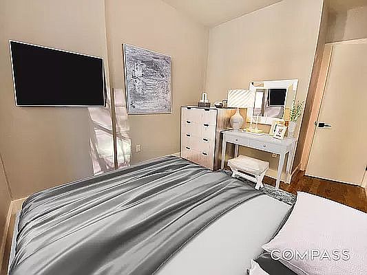 2nd image of 327 Putnam Ave APT 2R