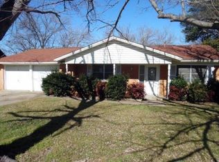 713 Alsue St, Fort Worth, TX 76140