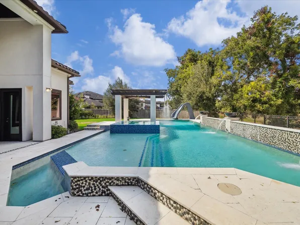 79 Amber Hollow Ct, Sugar Land, TX 77479