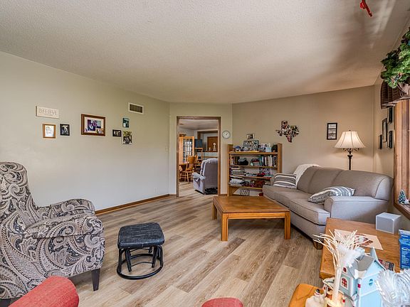 3rd image of 30536 Lexington Rd