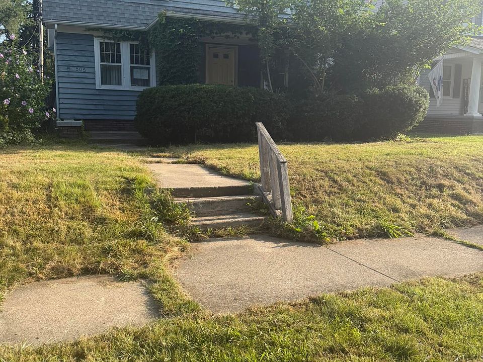 1st image of 505 Altgeld St