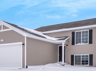 58564 Pond View Ln, Three Rivers, MI 49093