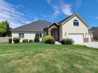 99608 E Ridgeview Dr, Kennewick, WA 99338