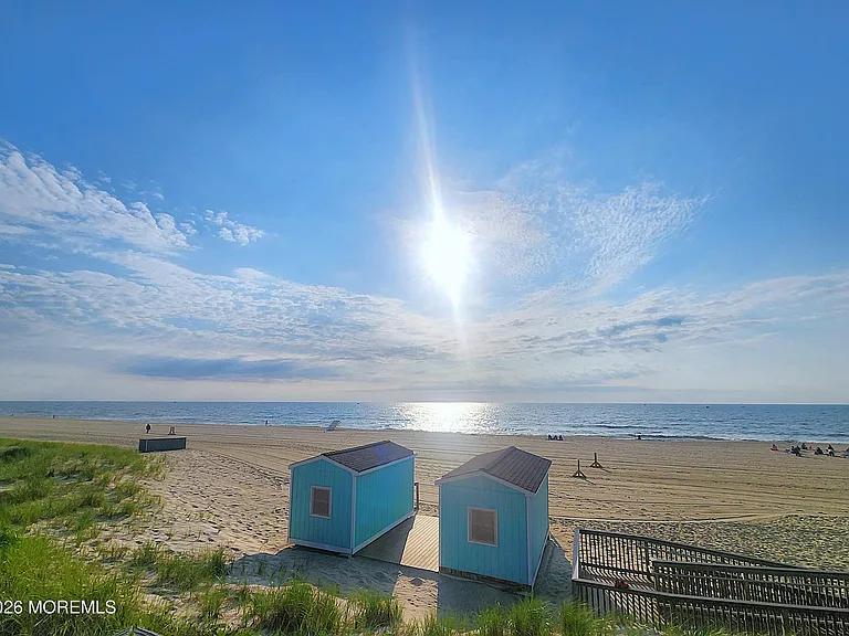 525 Ocean Blvd #106 — Photo 36