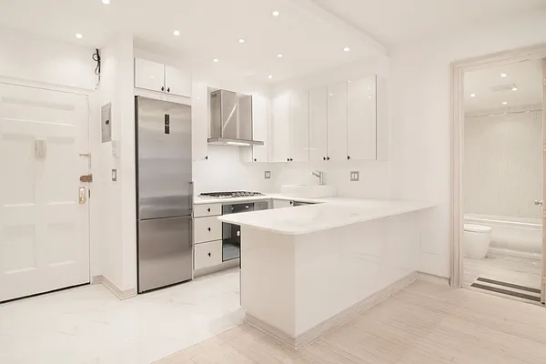 Rented by WAM Partners - William Moses Co. | media 25