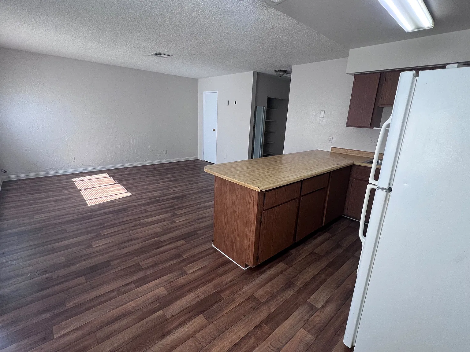 2 bed, 1000 sqft, $1,095 — Photo 2