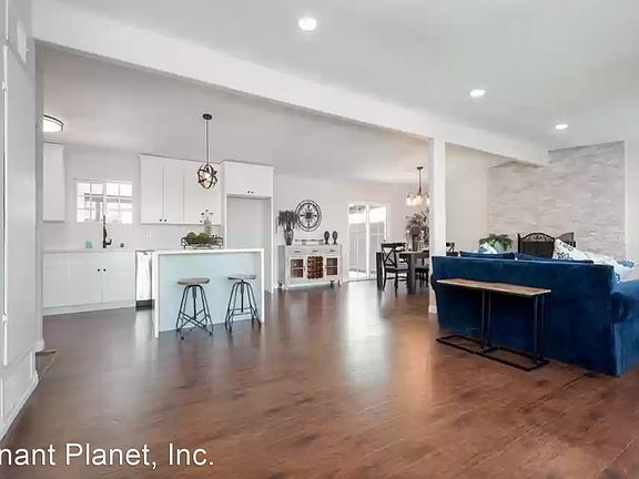 3rd image of 4981 Dawne St