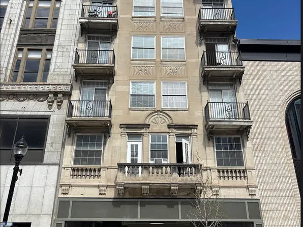 941 W Hamilton Street