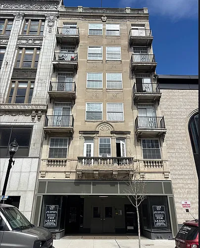 941 W Hamilton Street Photo 1