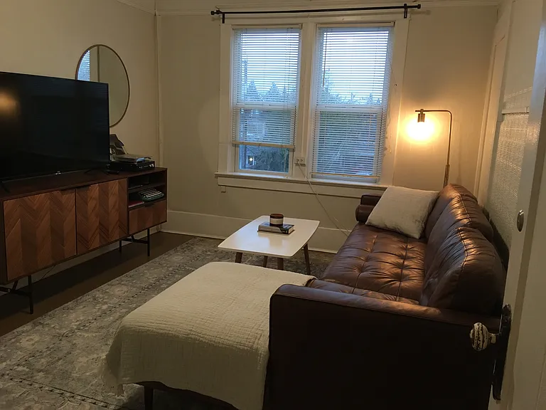 543 E 49th Ave #TOP — Photo 7