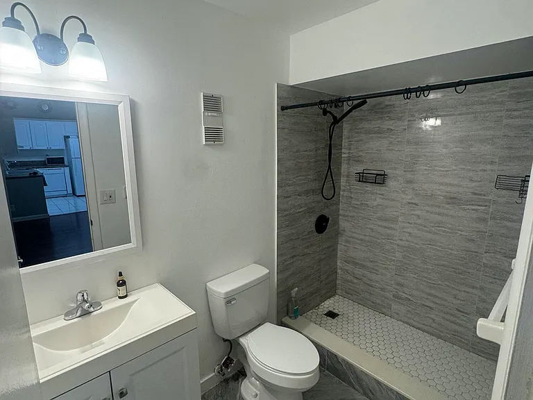 480 NW 20th St #3060 — Photo 7