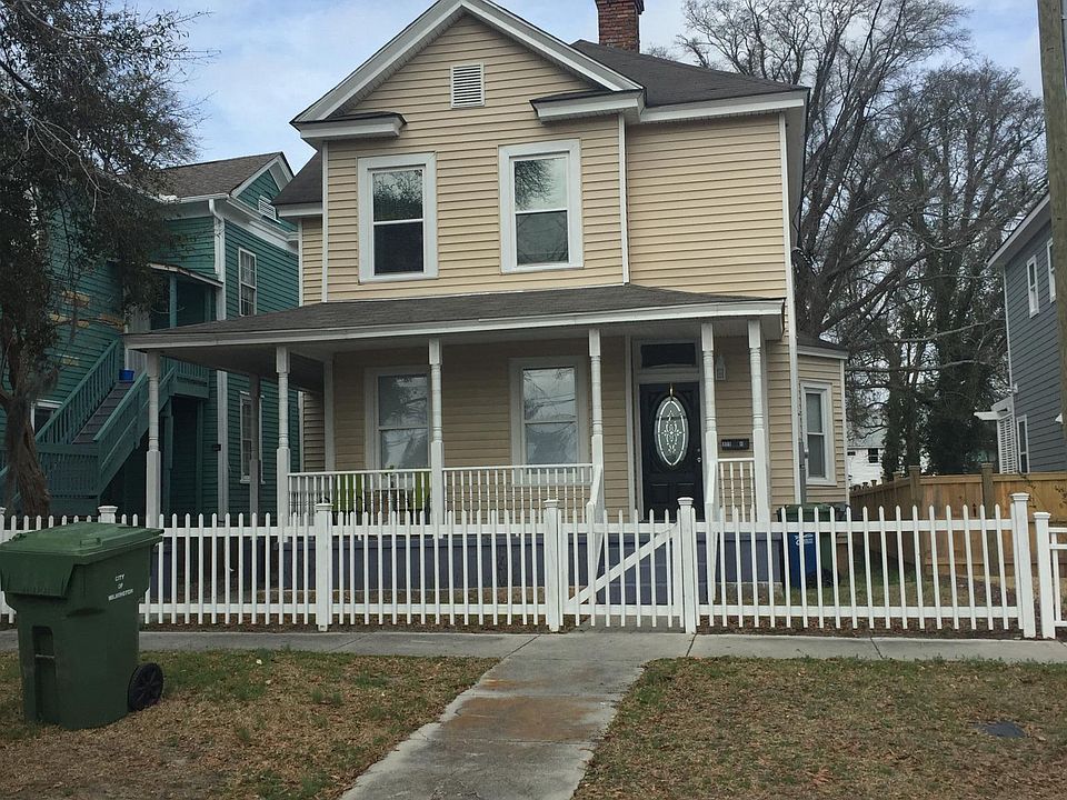 Apartment with private entry 