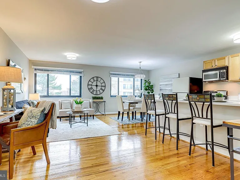 1200 S Arlington Ridge Rd #608 — Photo 3