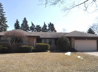 799 Diane Ave, Elgin, IL 60123