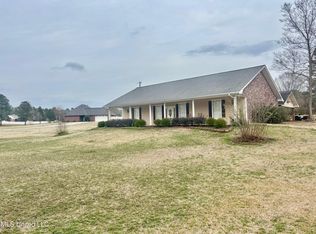 1010 Deerfield, Summit, MS 39666