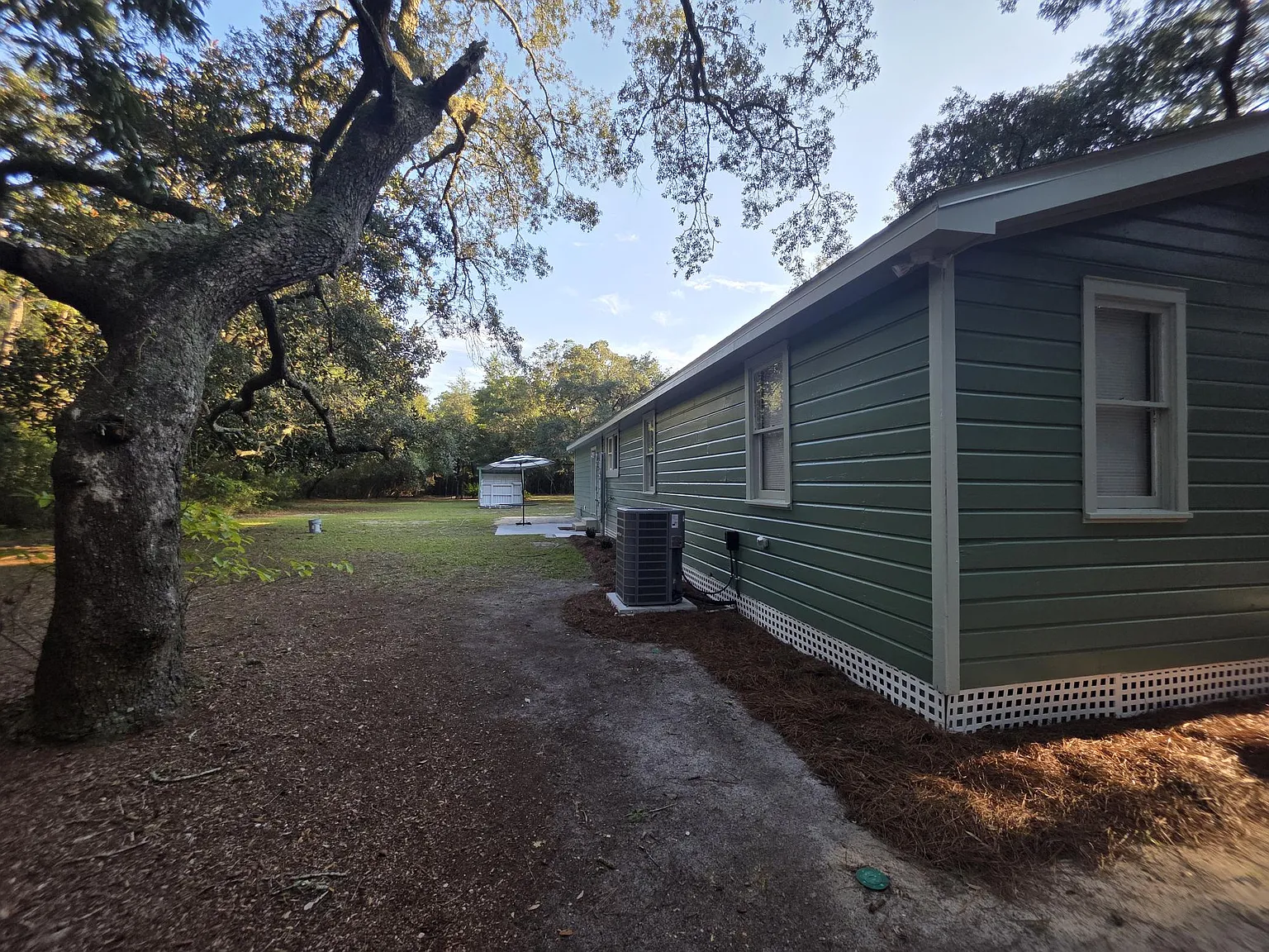 3 bed, 1750 sqft, $2,400 — Photo 2