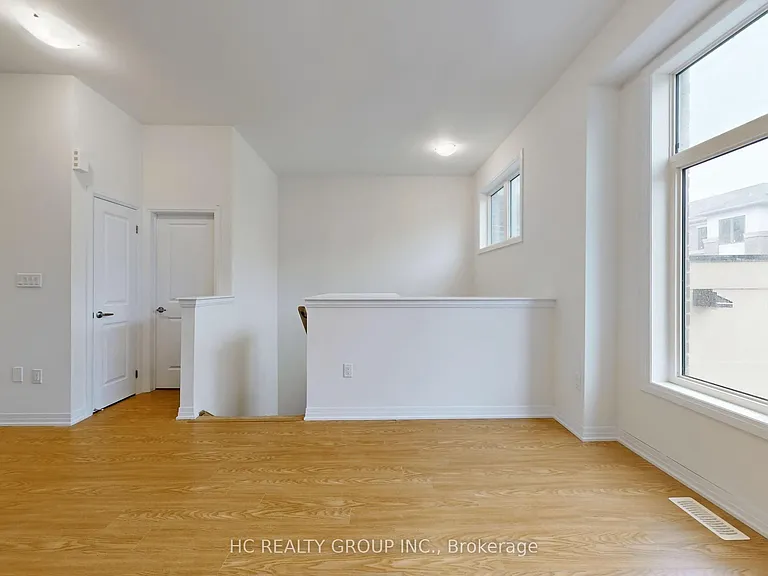 28 Millman Ln — Photo 11