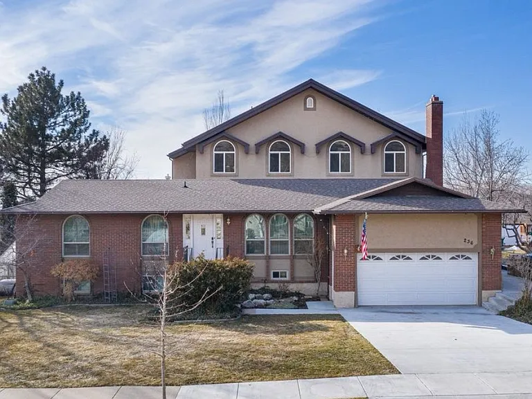 236 S Aileen Way #A — Photo 1