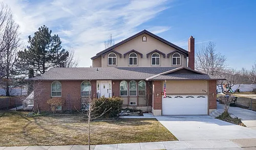 236 S Aileen Way #A Photo 1