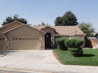 1481 Salisbury St, Porterville, CA 93257