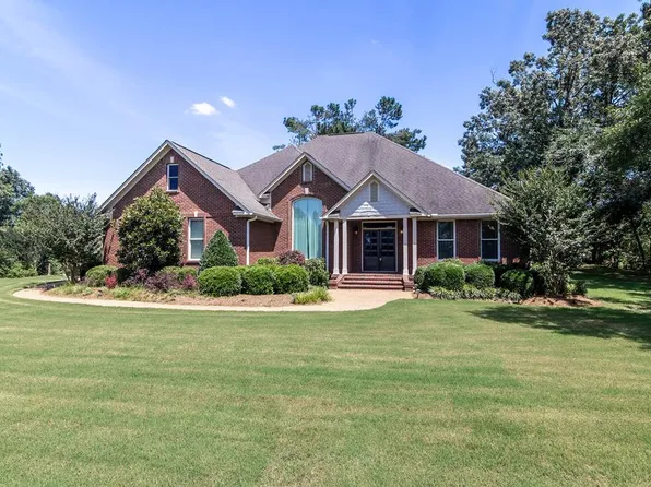 1162 E Wellsgate Dr, Oxford, MS 38655