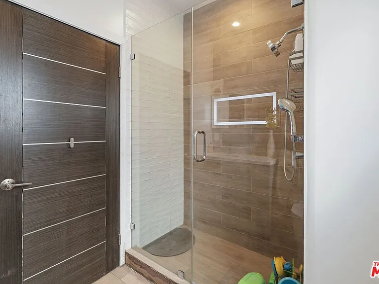 12911 Bluff Creek Dr — Photo 28