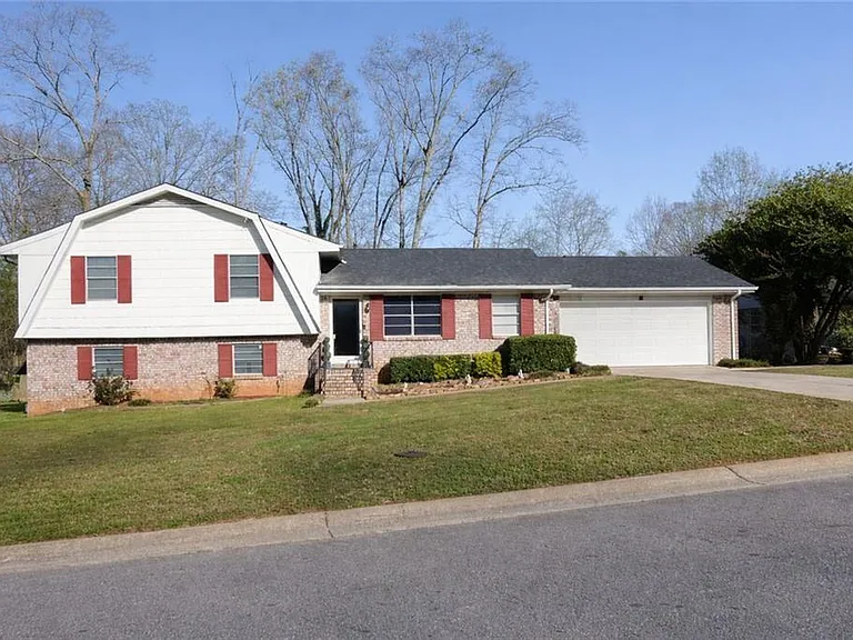651 Mincey Woods Ct — Photo 1