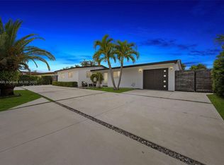 17930 NW 85th Ave, Hialeah, FL 33015