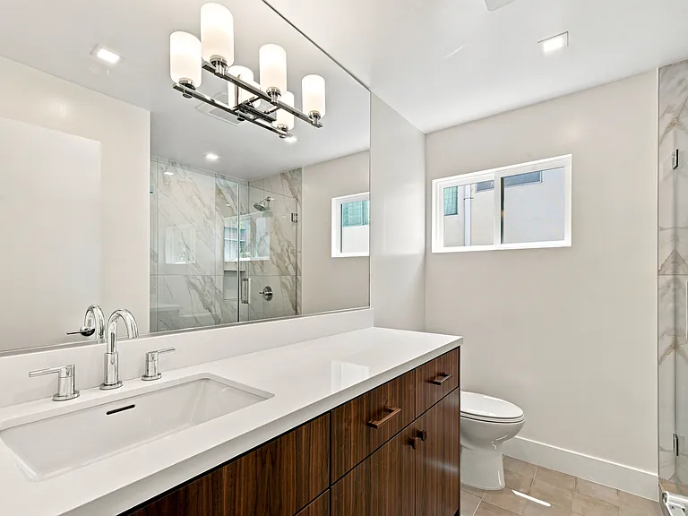1228 Euclid St #1 — Photo 10