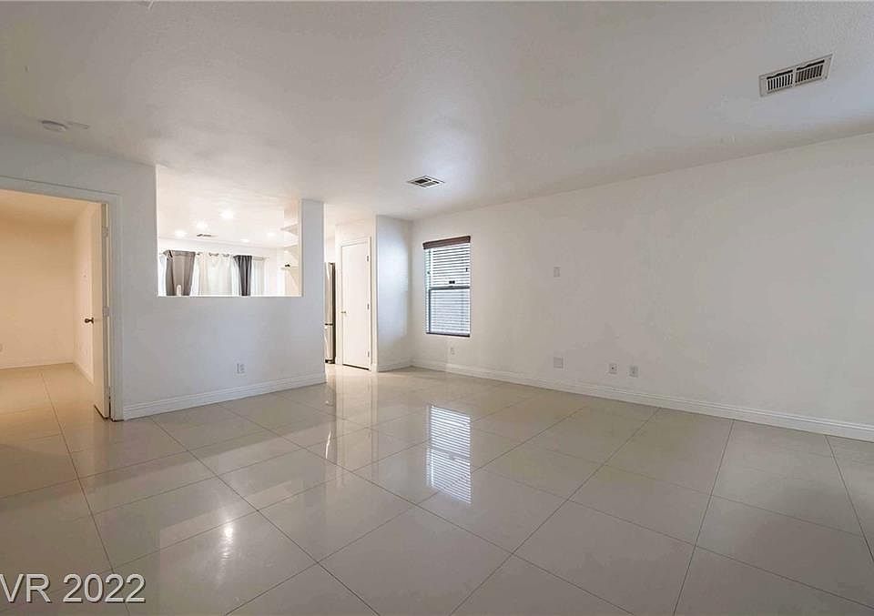1st image of 10087 Edwardian St