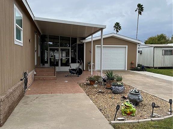 5th image of 3200 Boca Chica Dr