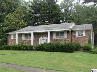 952 Sunset Dr, Radcliff, KY 40160