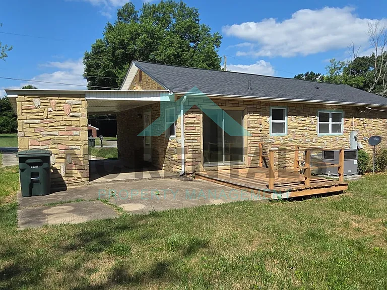 312 Walter Chambers St — Photo 23
