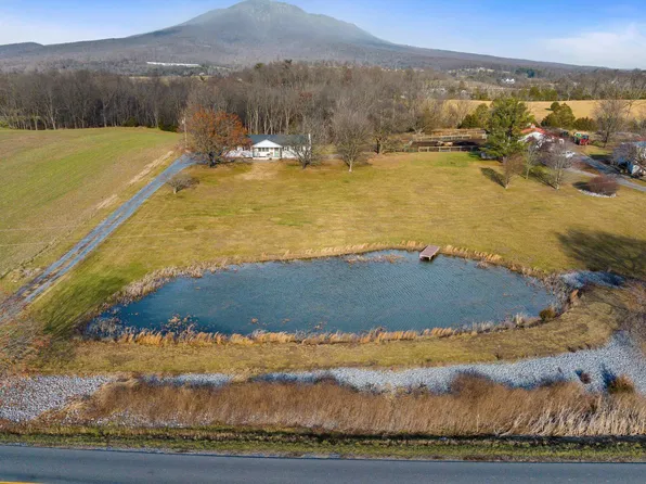 1799 Lawyer Rd, Penn Laird, VA 22846