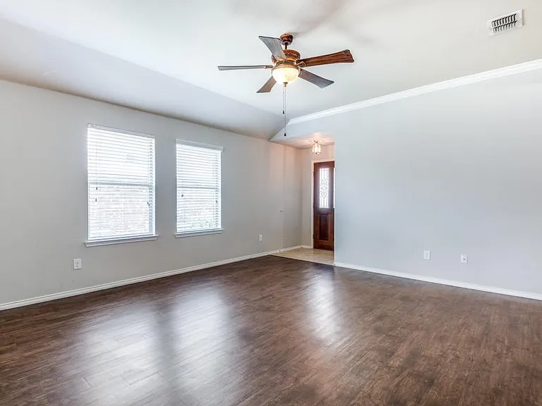 4309 Coney Island Dr — Photo 6