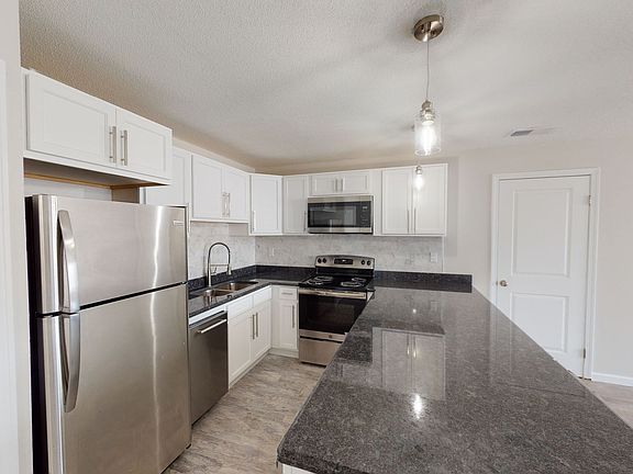 5th image of 463-465 Whalley Ave #467