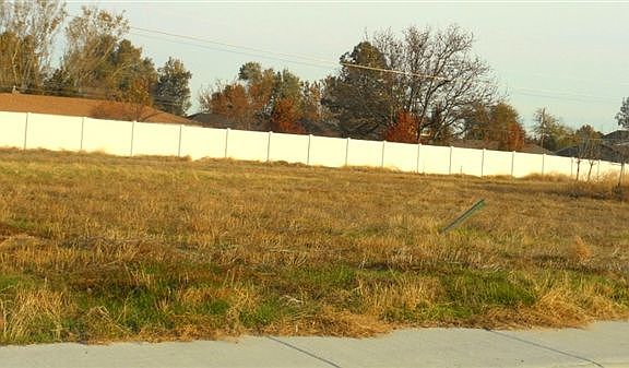 4th image of 2119 Ison Ct