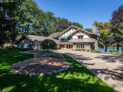 4744 North Pinecrest DRIVE, Village Of Chenequa, WI, 53058