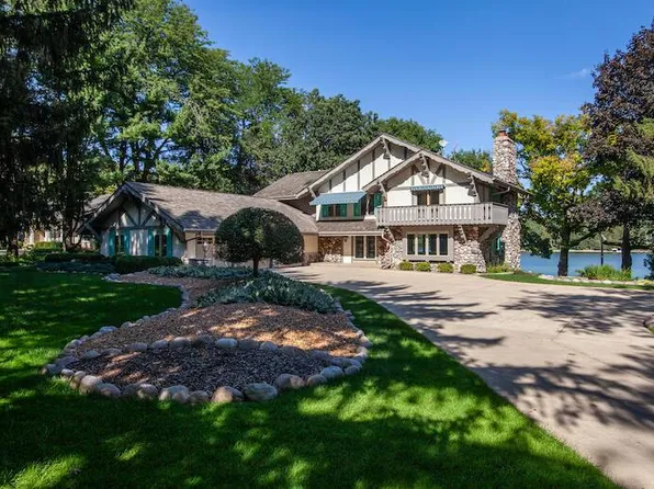 4744 North Pinecrest DRIVE, Nashotah, WI 53058