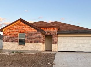 7112 Llano Dr, China Spring, TX 76633