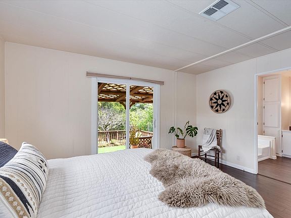 3rd image of 52 Portola Circle