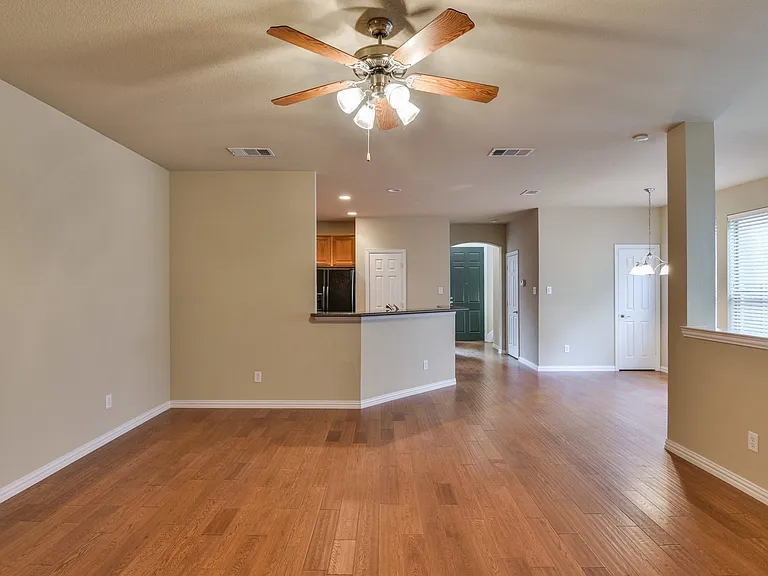 1707 Coronado St — Photo 10
